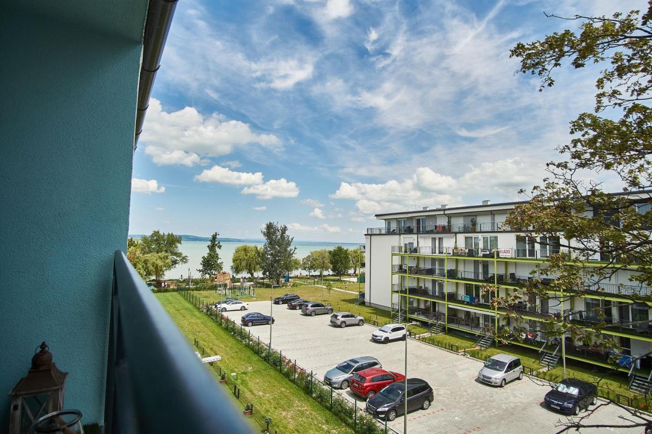 Catamaran Apartments - Hostaid Siófok Exteriér fotografie