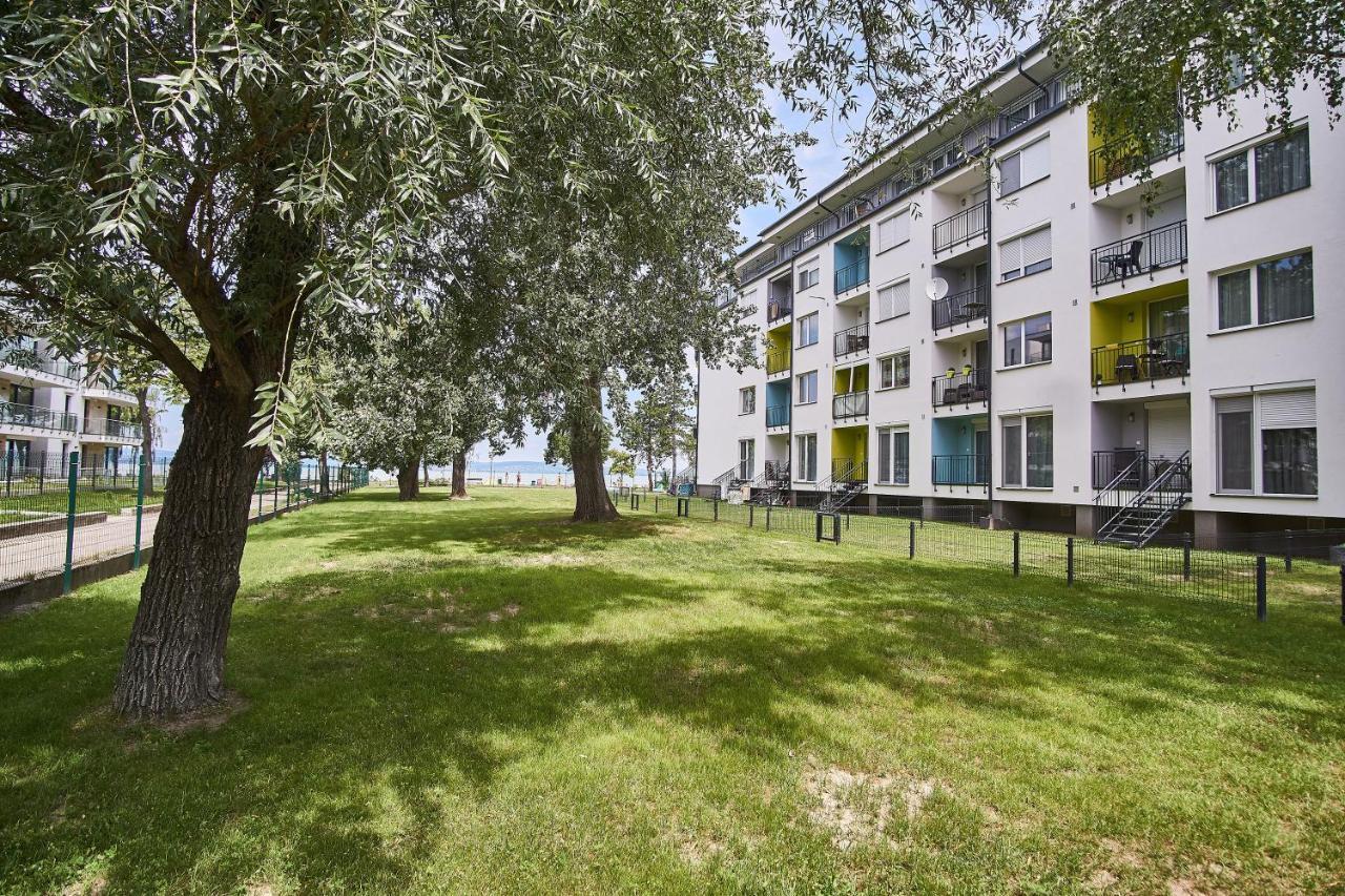 Catamaran Apartments - Hostaid Siófok Exteriér fotografie