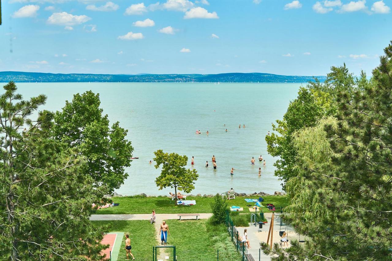 Catamaran Apartments - Hostaid Siófok Exteriér fotografie