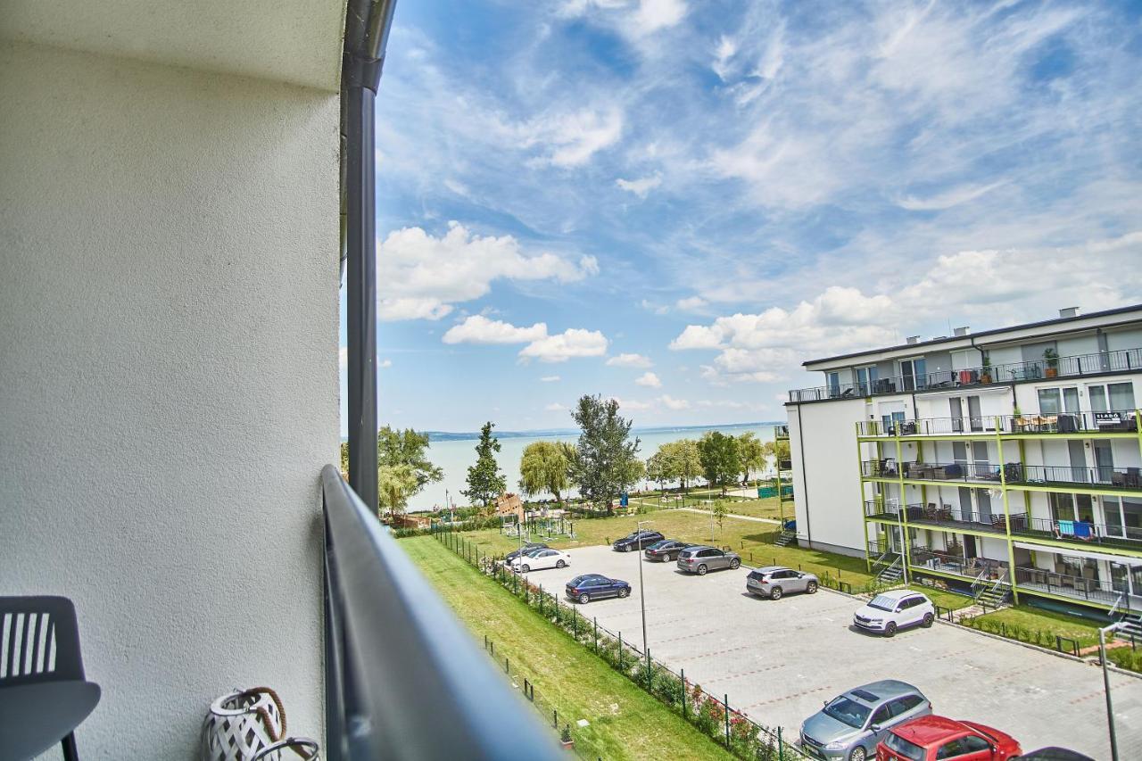 Catamaran Apartments - Hostaid Siófok Exteriér fotografie